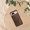 Θήκη Kwmobile για Google Pixel 8, Καφέ, Ξύλο/Σιλικόνη, 61875.01