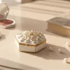Cutie cadou Giftdeco B0035-08WH, metal, 5 x 5 x 2cm