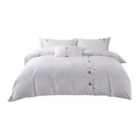   Lenjerie de pat Atria Serena, 4 piese, 100% bumbac satinat TC300, cearceaf 220x240 cm, husa pilota 180x200 cm, 2 fete perna 50x70+5 cm, broderie geometrica, alb