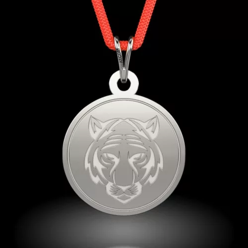 Ασημένιο μενταγιόν με κορδόνι με σχέδιο Tiger